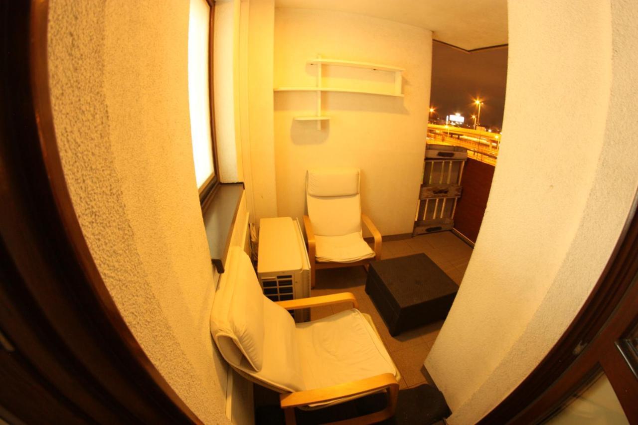 Urban Apartment *